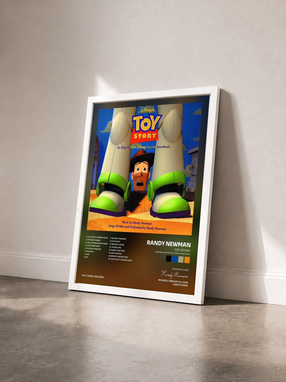 #blanc Tableau de l'album Toy Story (Original Motion Picture Soundtrack) de Randy Newman vu de trois quarts, cadre blanc