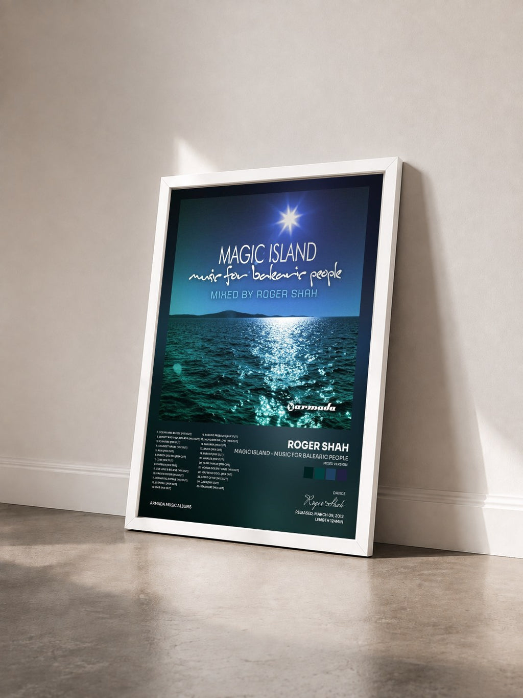 #blanc Tableau de l'album Magic Island - Music For Balearic People (Mixed Version) de Roger Shah vu de trois quarts, cadre blanc