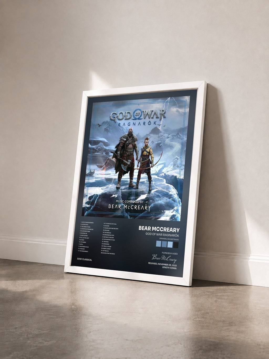 #blanc Tableau de l'album God of War Ragnarök (Original Soundtrack) de Bear McCreary vu de trois quarts, cadre blanc