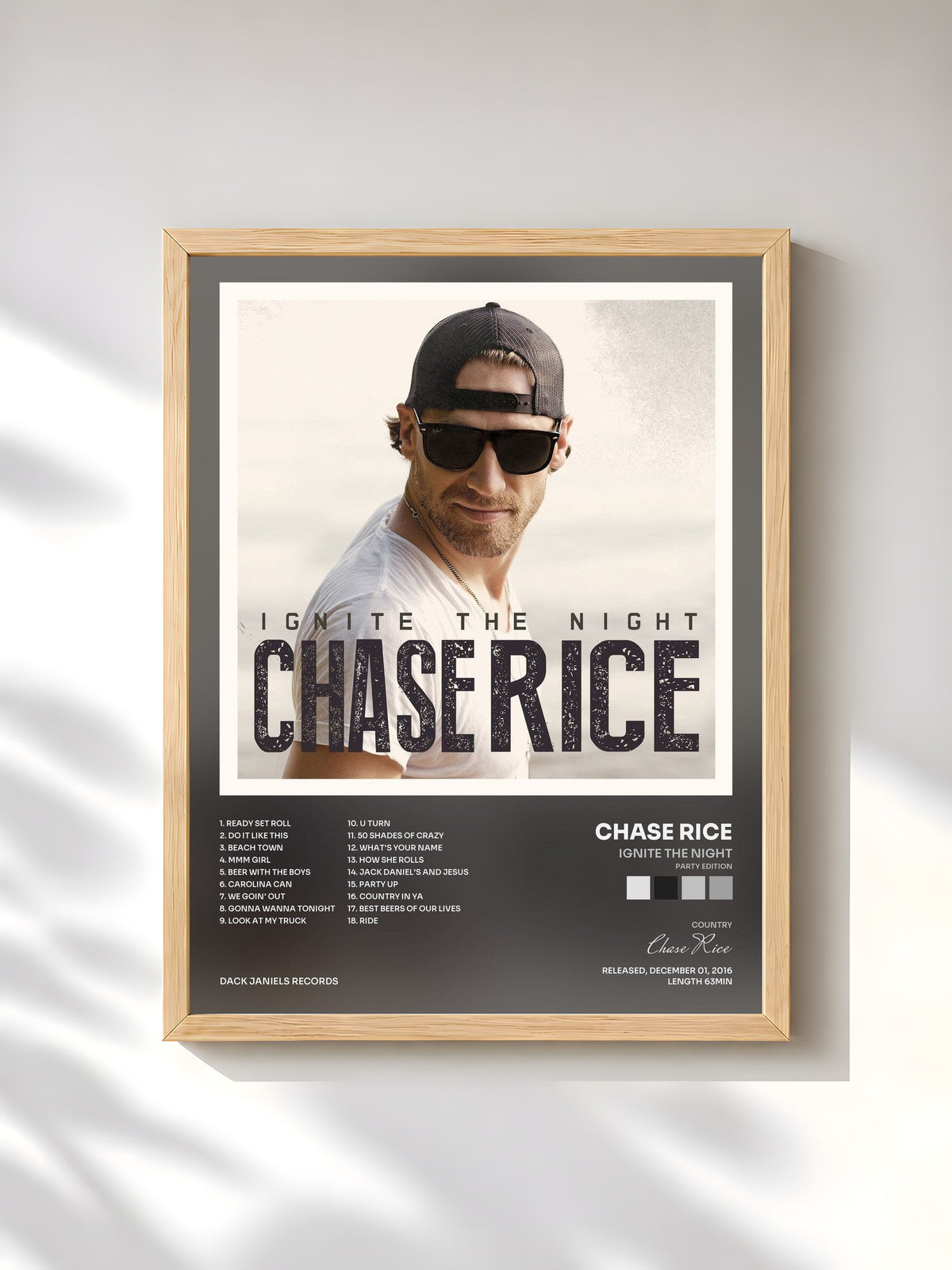 #bois Tableau de l'album Ignite the Night (Party Edition) de Chase Rice, cadre en bois brut, imprimé et encadré en France