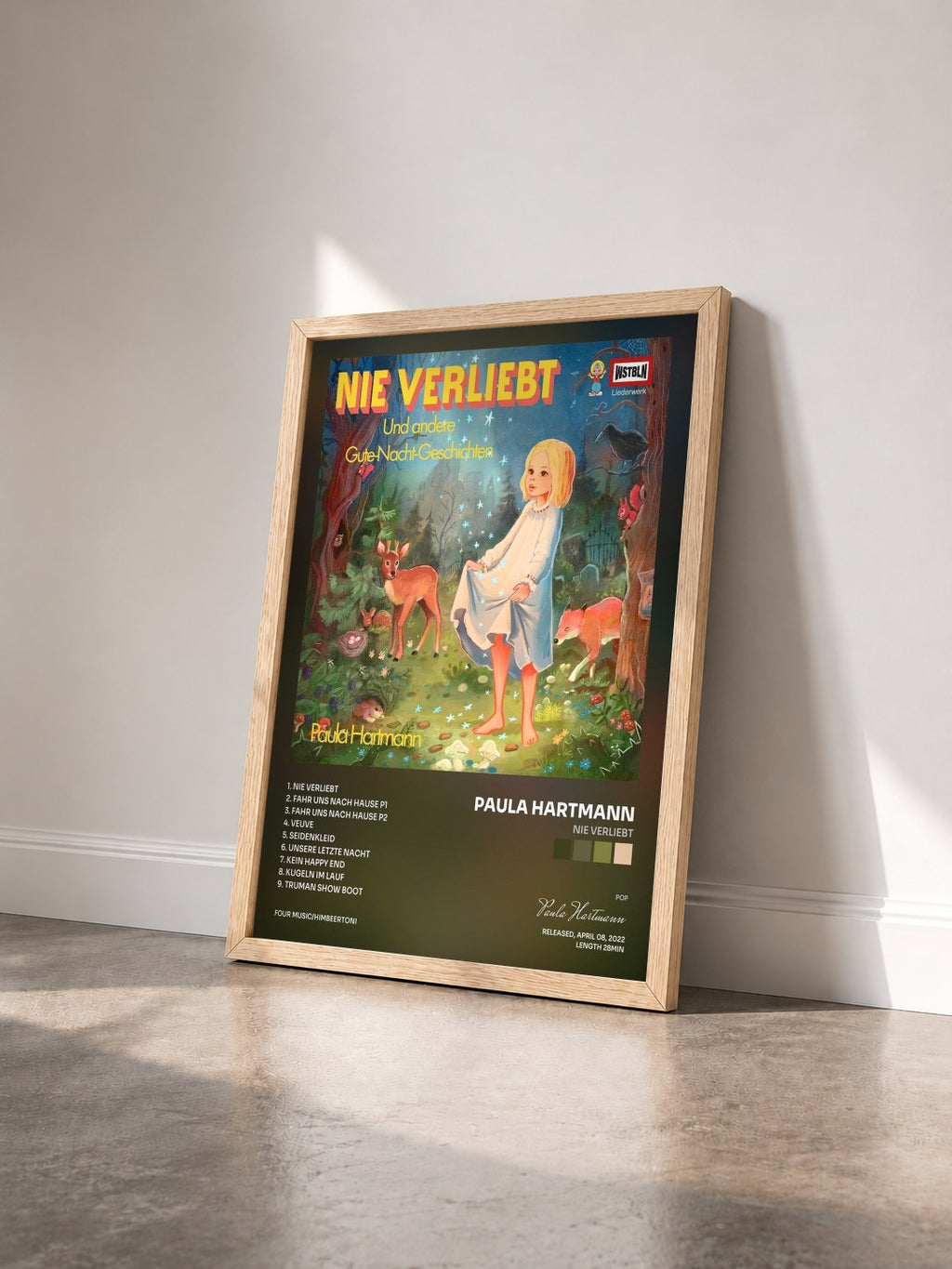 #bois Tableau de l'album Nie verliebt de Paula Hartmann vu de trois quarts, cadre en bois brut