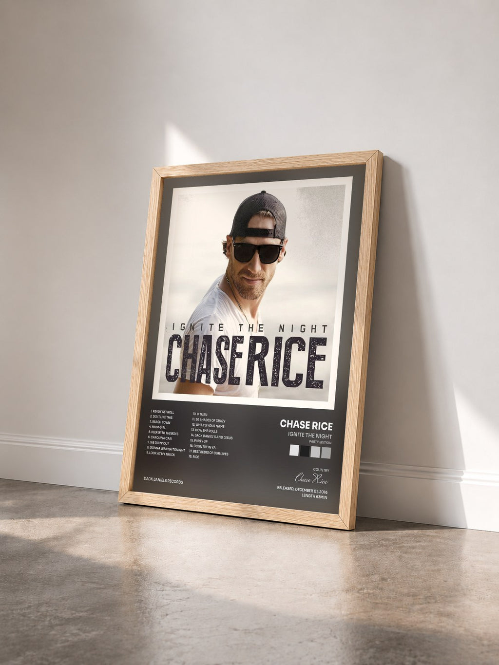 #bois Tableau de l'album Ignite the Night (Party Edition) de Chase Rice vu de trois quarts, cadre en bois brut