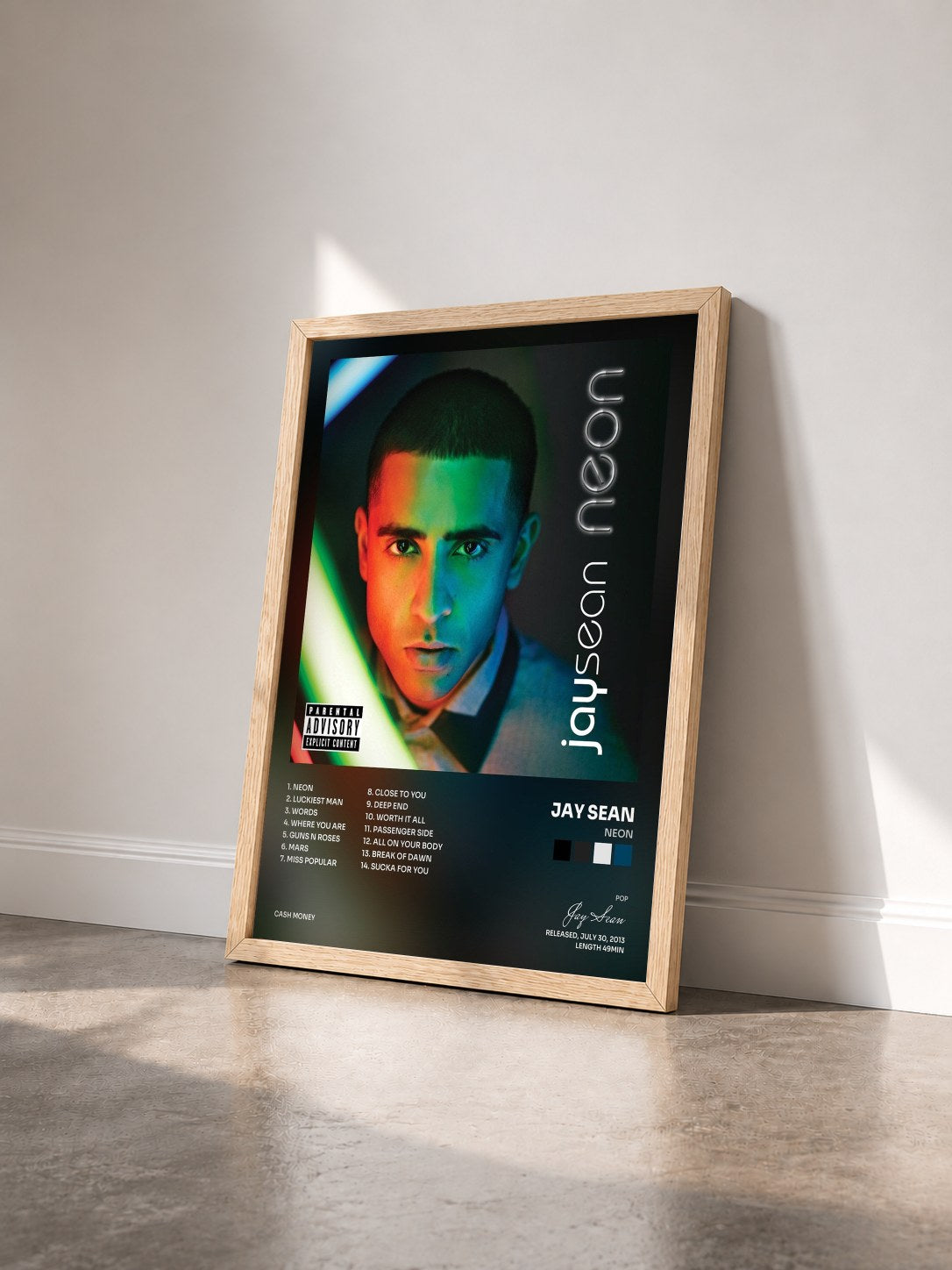 #bois Tableau de l'album Neon de Jay Sean vu de trois quarts, cadre en bois brut