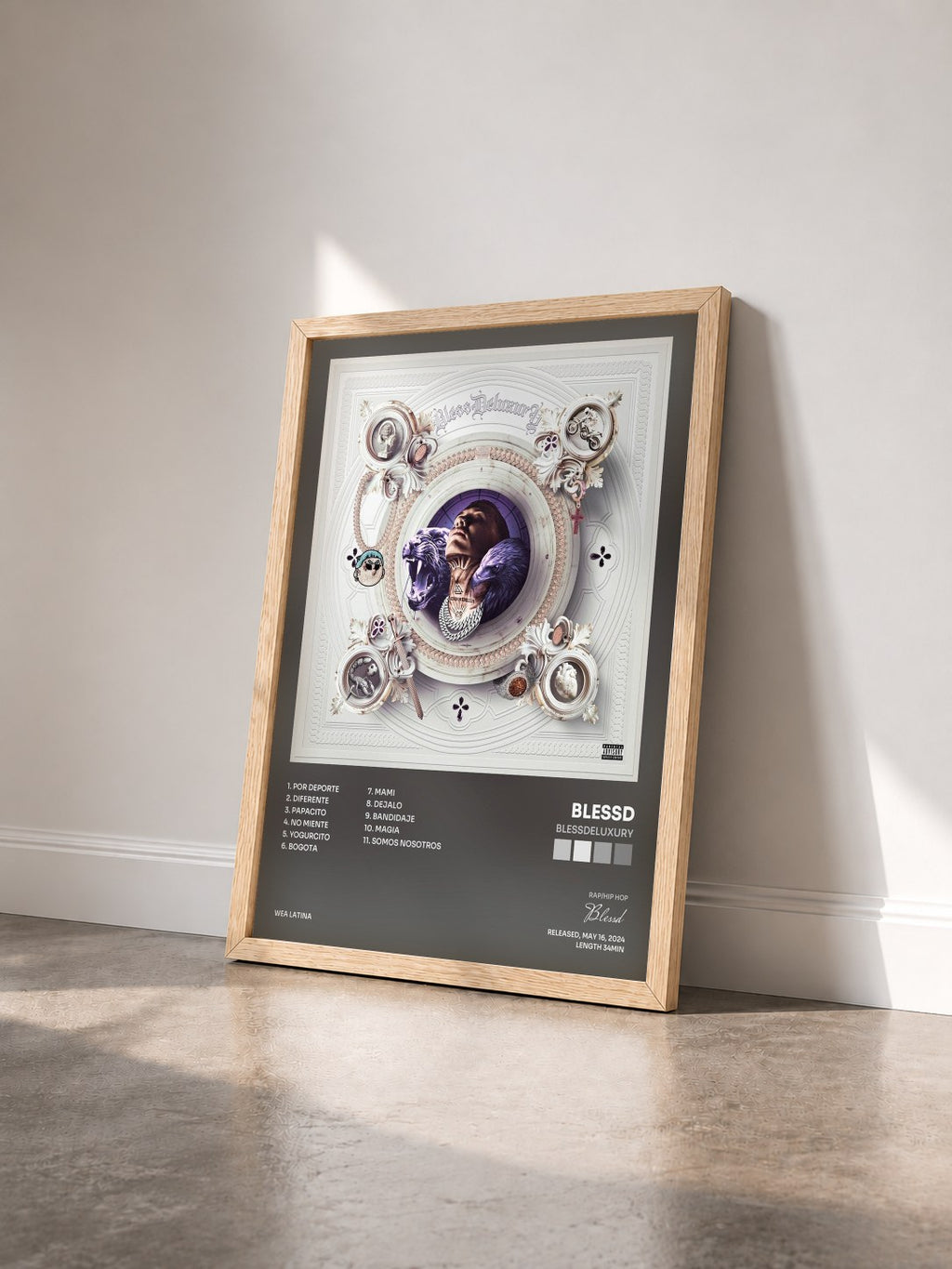 #bois Tableau de l'album BlessDeluxury de Blessd vu de trois quarts, cadre en bois brut