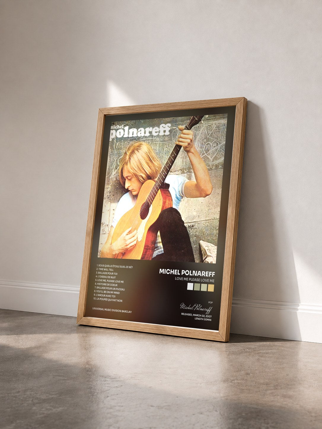 #bois Tableau de l'album Love Me Please Love Me de Michel Polnareff vu de trois quarts, cadre en bois brut