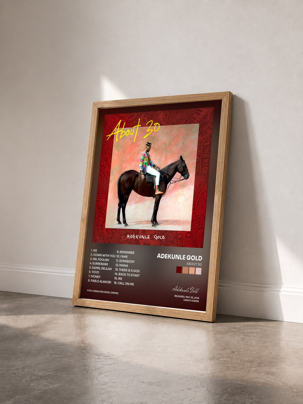 #bois Tableau de l'album About 30 de Adekunle Gold vu de trois quarts, cadre en bois brut