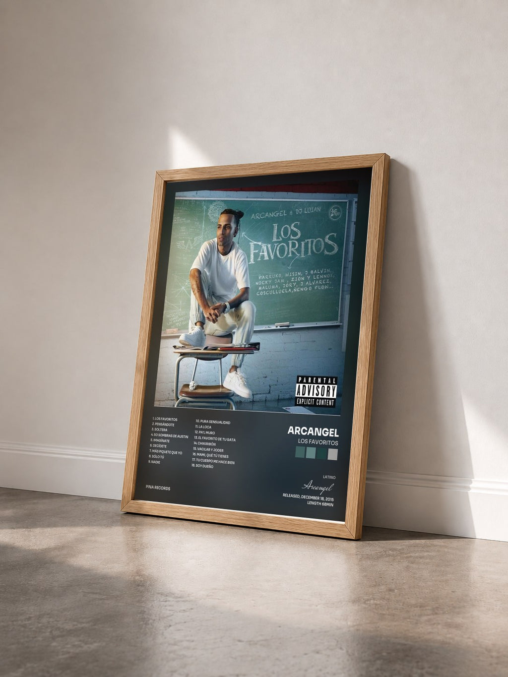 #bois Tableau de l'album Los Favoritos de Arcangel vu de trois quarts, cadre en bois brut