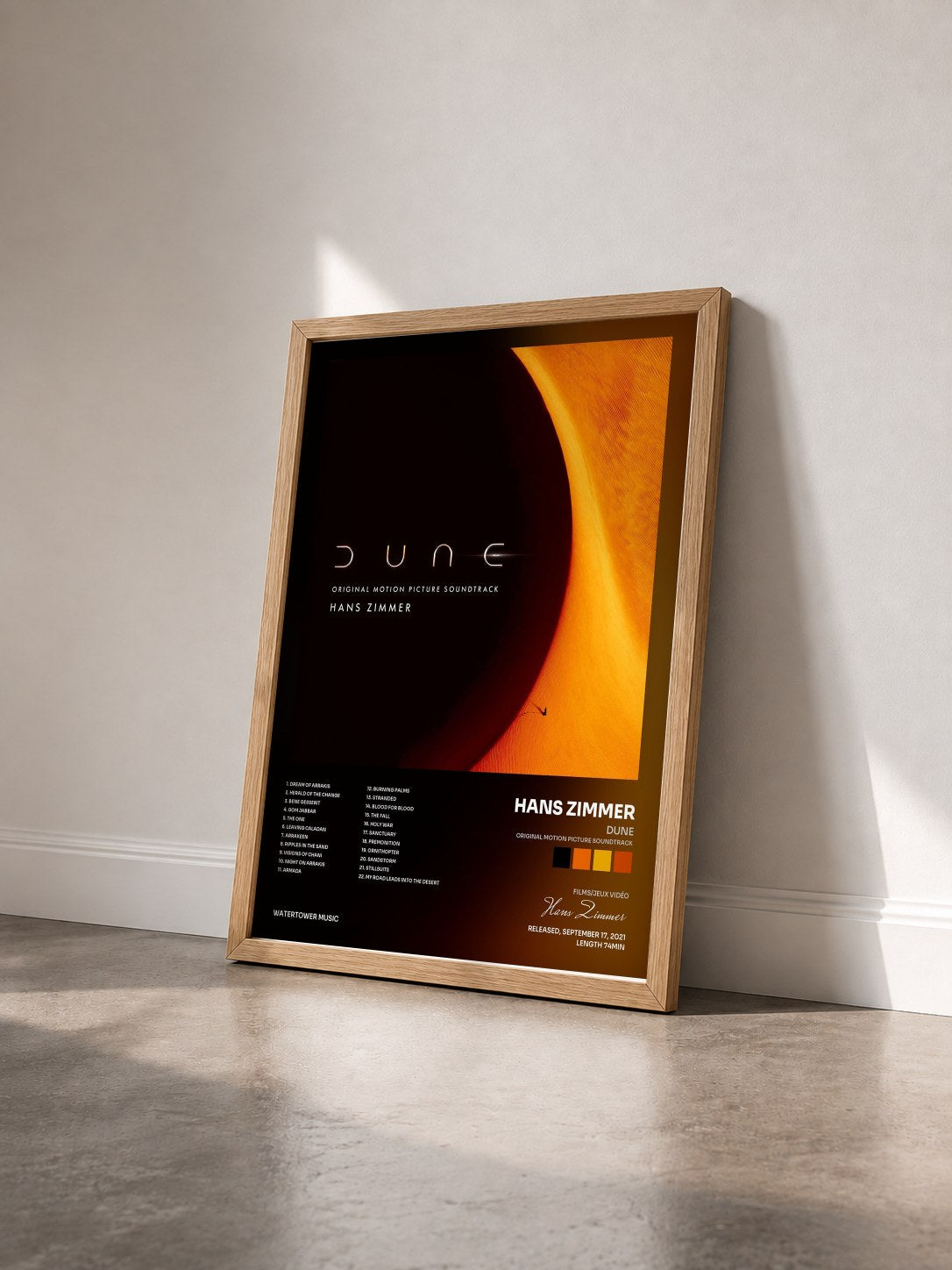 #bois Tableau de l'album Dune (Original Motion Picture Soundtrack) de Hans Zimmer vu de trois quarts, cadre en bois brut