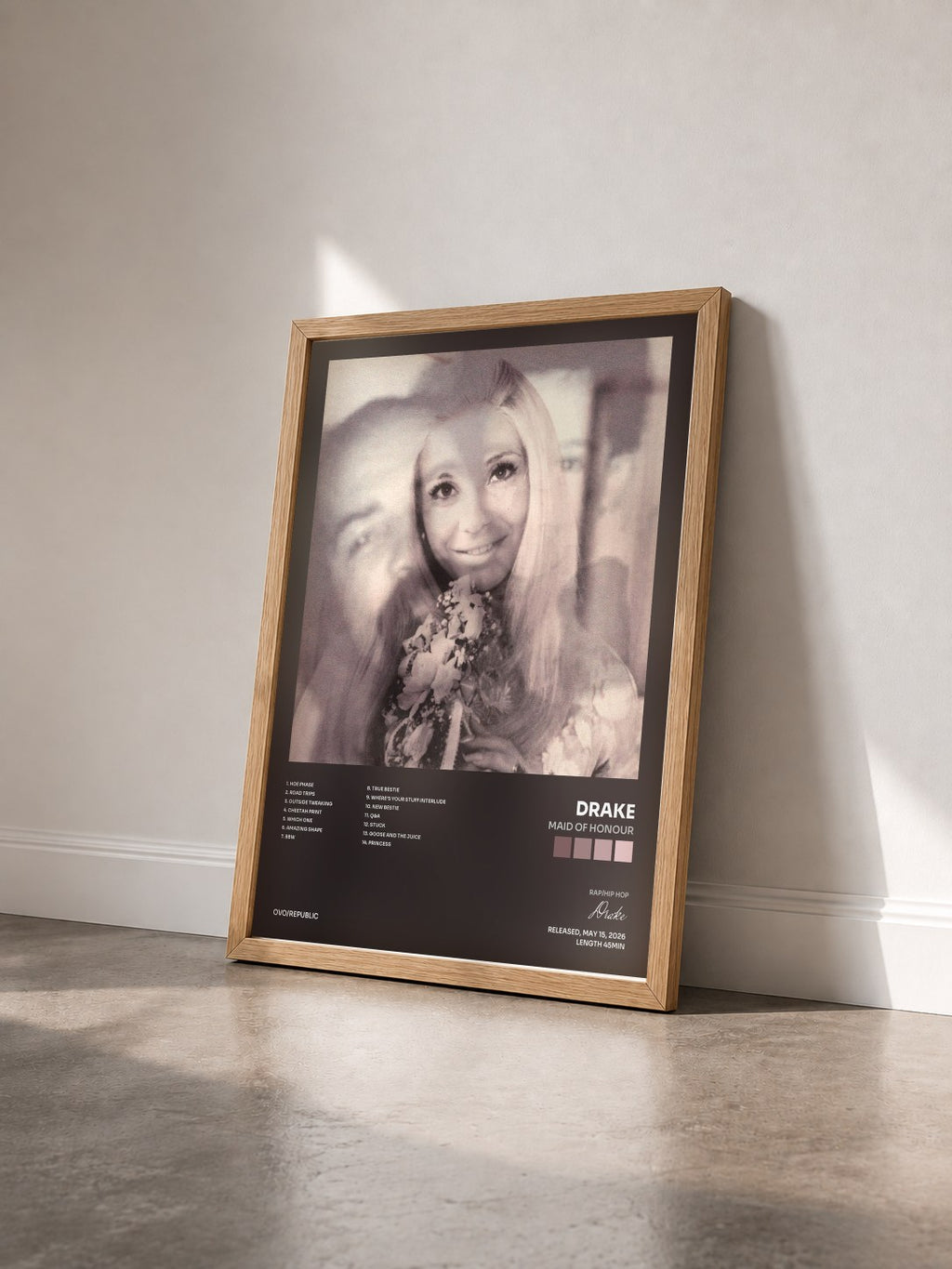 #bois Tableau de l'album MAID OF HONOUR de Drake vu de trois quarts, cadre en bois brut