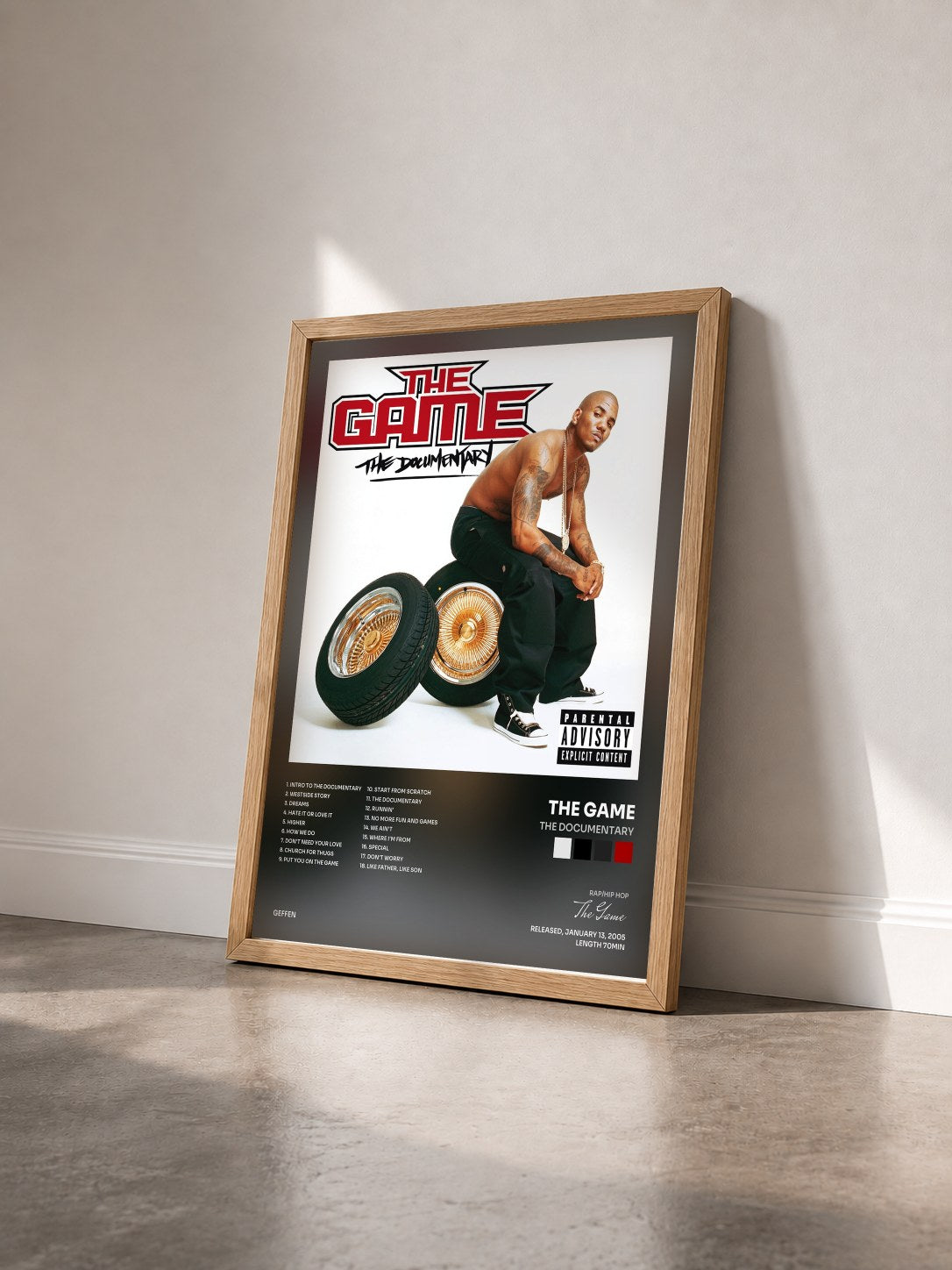 #bois Tableau de l'album The Documentary de The Game vu de trois quarts, cadre en bois brut