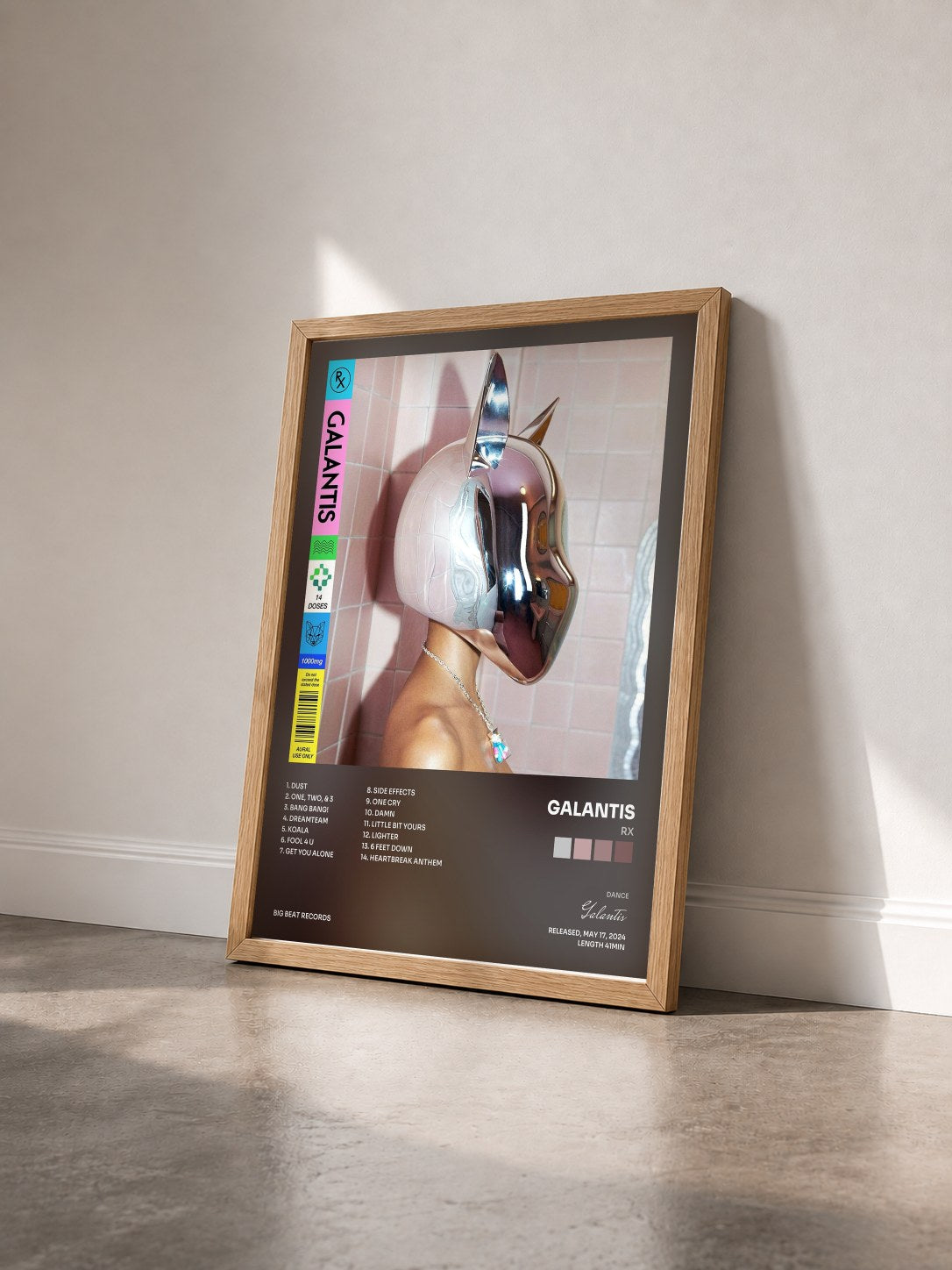 #bois Tableau de l'album Rx de Galantis vu de trois quarts, cadre en bois brut