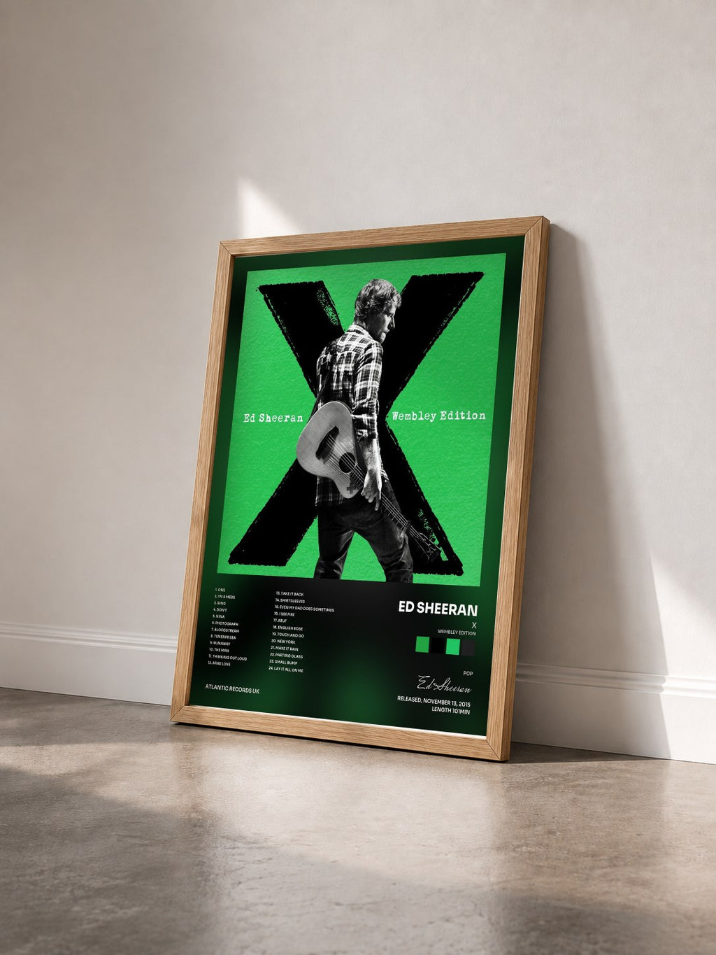 #bois Tableau de l'album x (Wembley Edition) de Ed Sheeran vu de trois quarts, cadre en bois brut