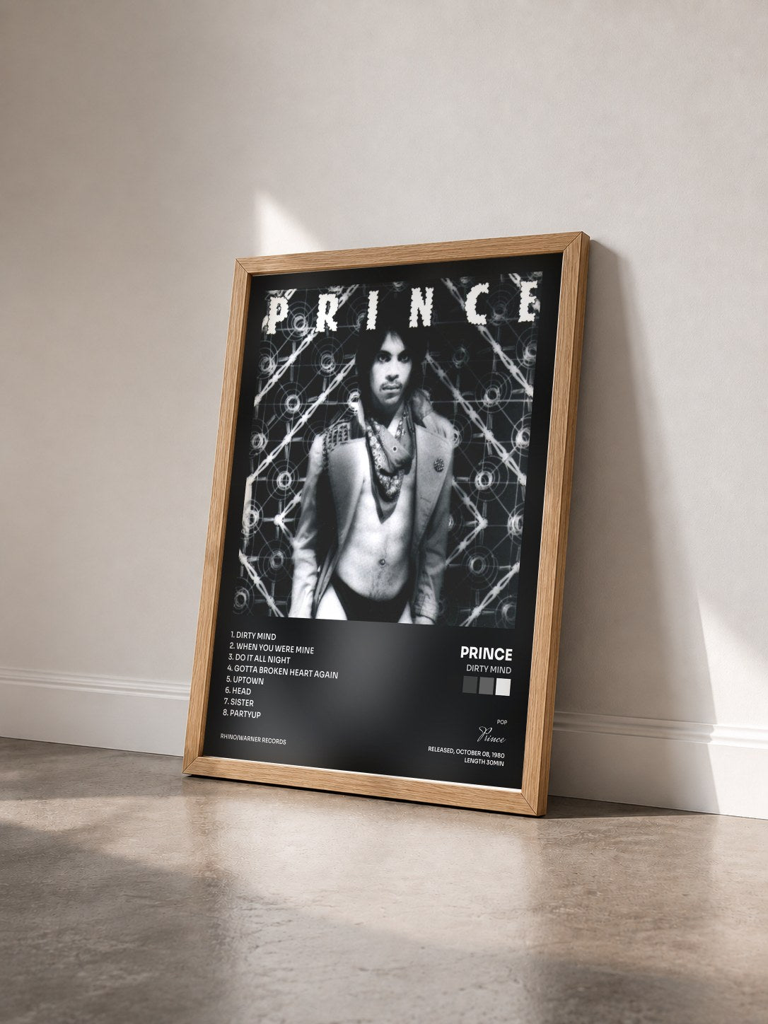 #bois Tableau de l'album Dirty Mind de Prince vu de trois quarts, cadre en bois brut