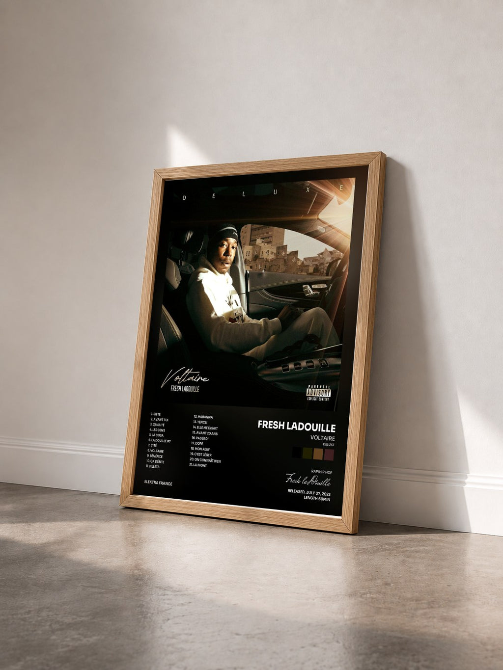 #bois Tableau de l'album Voltaire (Deluxe) de Fresh laDouille vu de trois quarts, cadre en bois brut