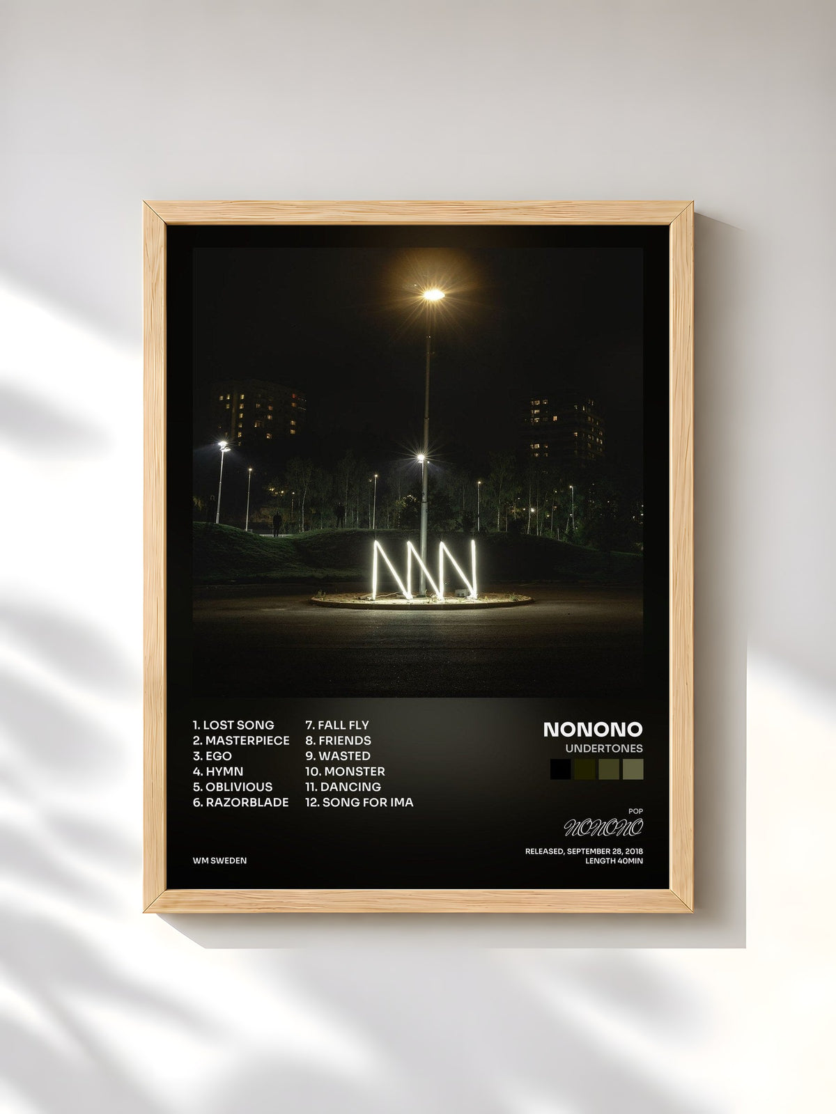 #bois Tableau de l'album Undertones de NONONO, cadre en bois brut, imprimé et encadré en France
