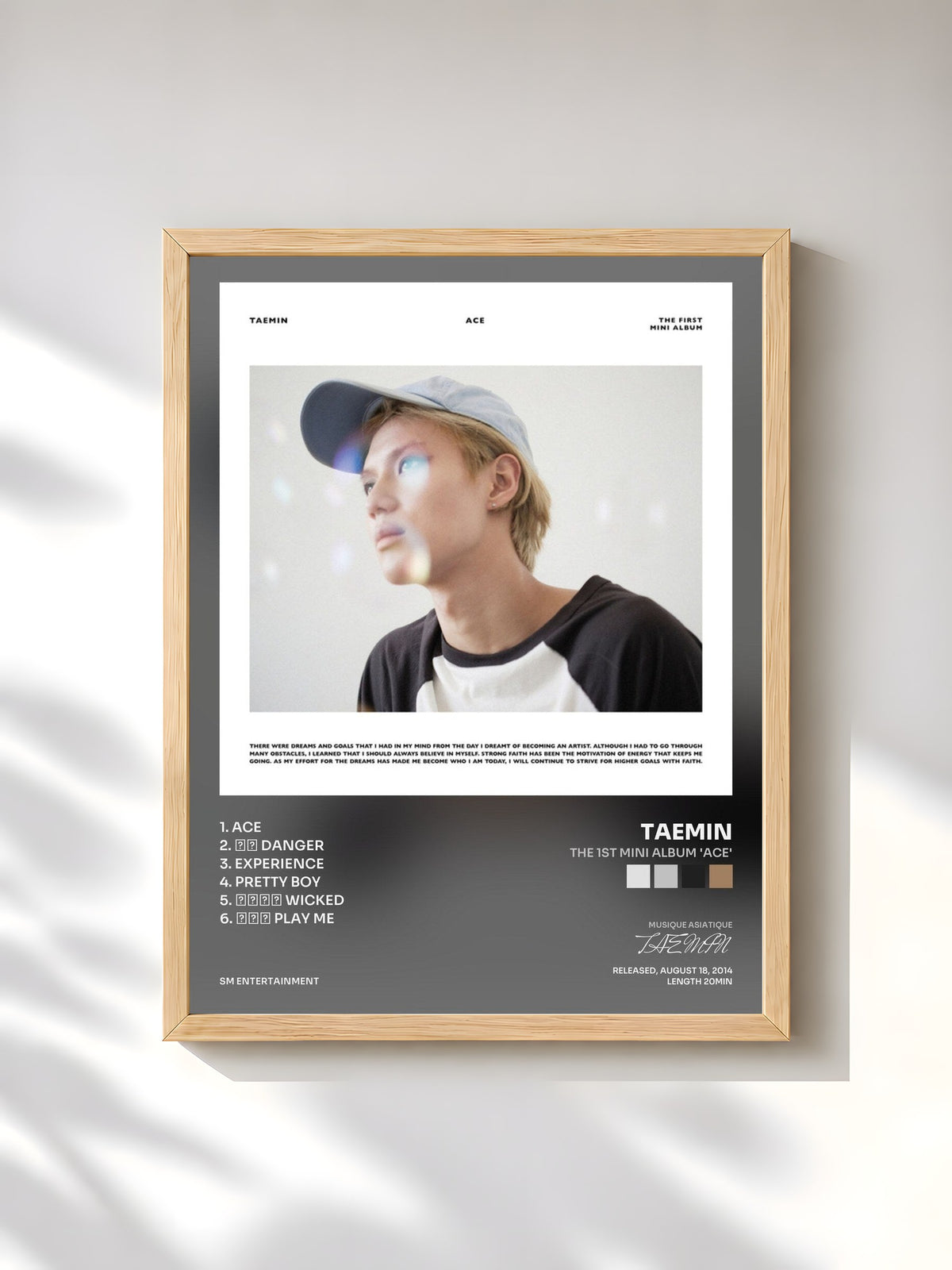 #bois Tableau de l'album The 1st Mini Album 'ACE' de TAEMIN, cadre en bois brut, imprimé et encadré en France