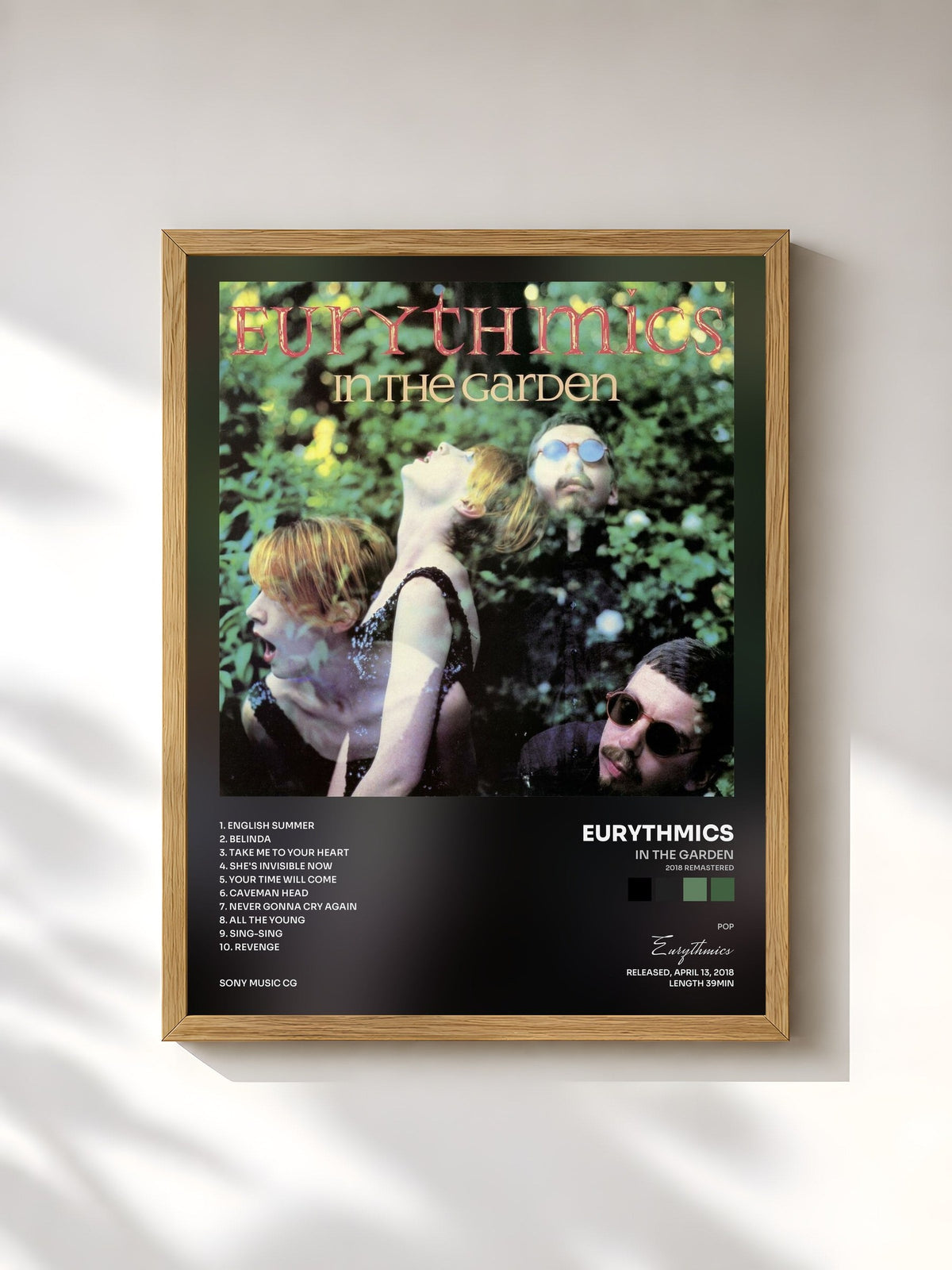 #bois Tableau de l'album In the Garden (2018 Remastered) de Eurythmics, cadre en bois brut, imprimé et encadré en France
