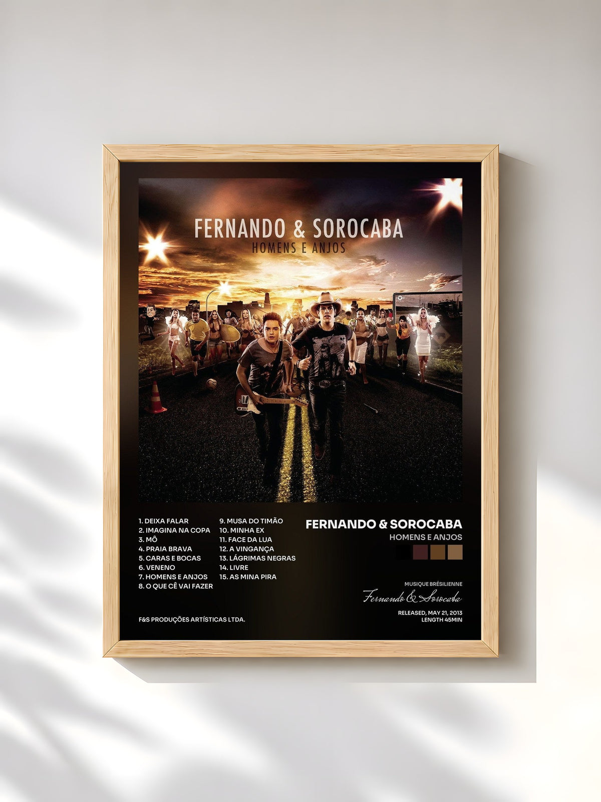#bois Tableau de l'album Homens e Anjos de Fernando & Sorocaba, cadre en bois brut, imprimé et encadré en France
