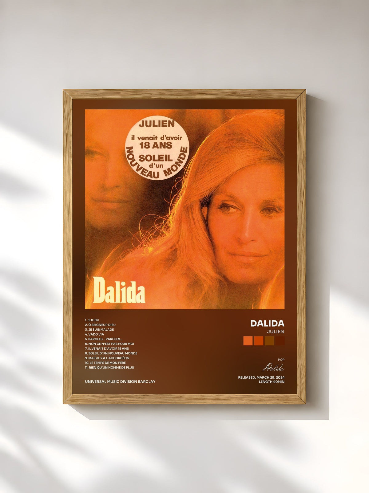 #bois Tableau de l'album Julien de Dalida, cadre en bois brut, imprimé et encadré en France