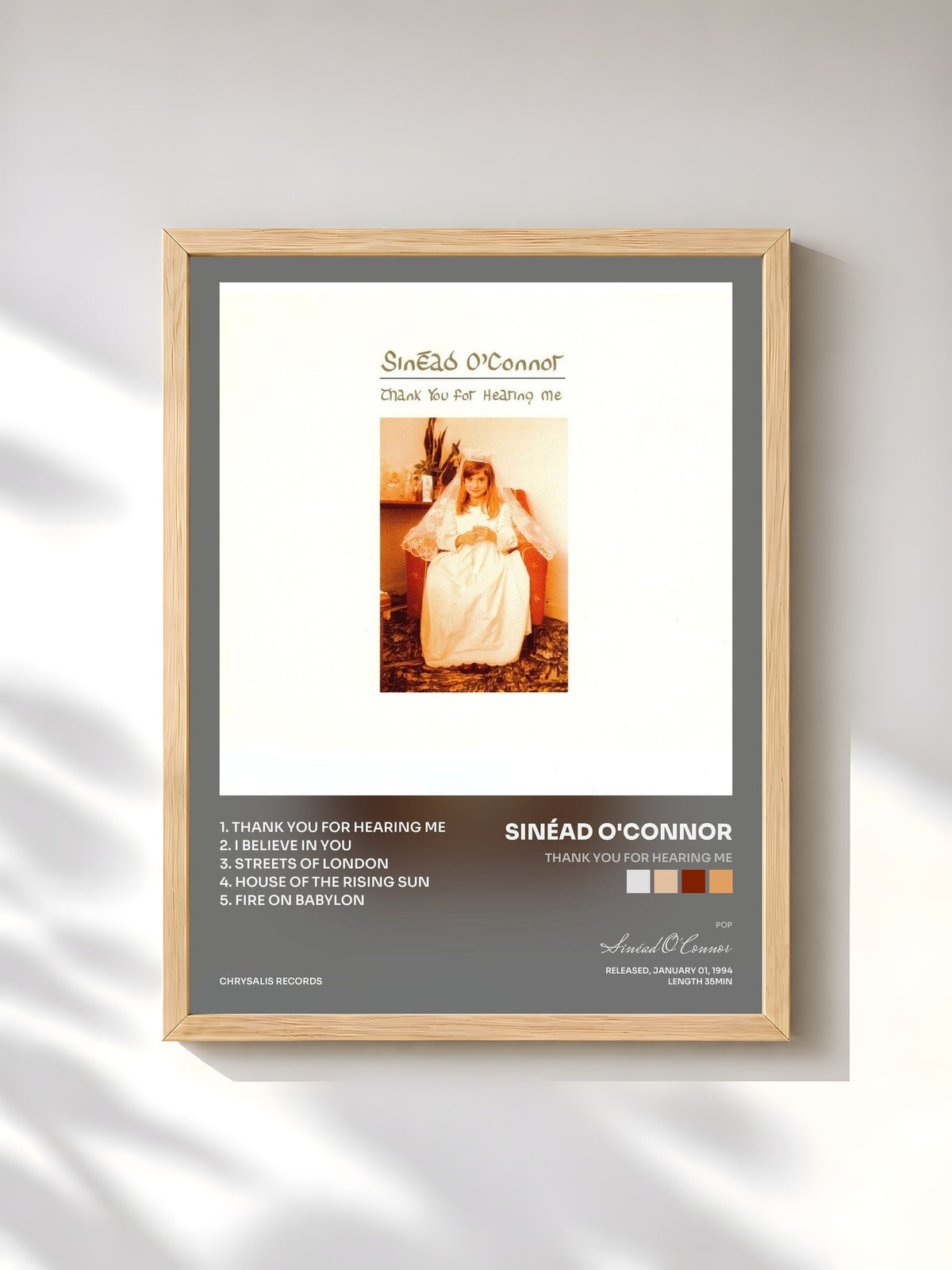#bois Tableau de l'album Thank You for Hearing Me de Sinéad O'Connor, cadre en bois brut, imprimé et encadré en France