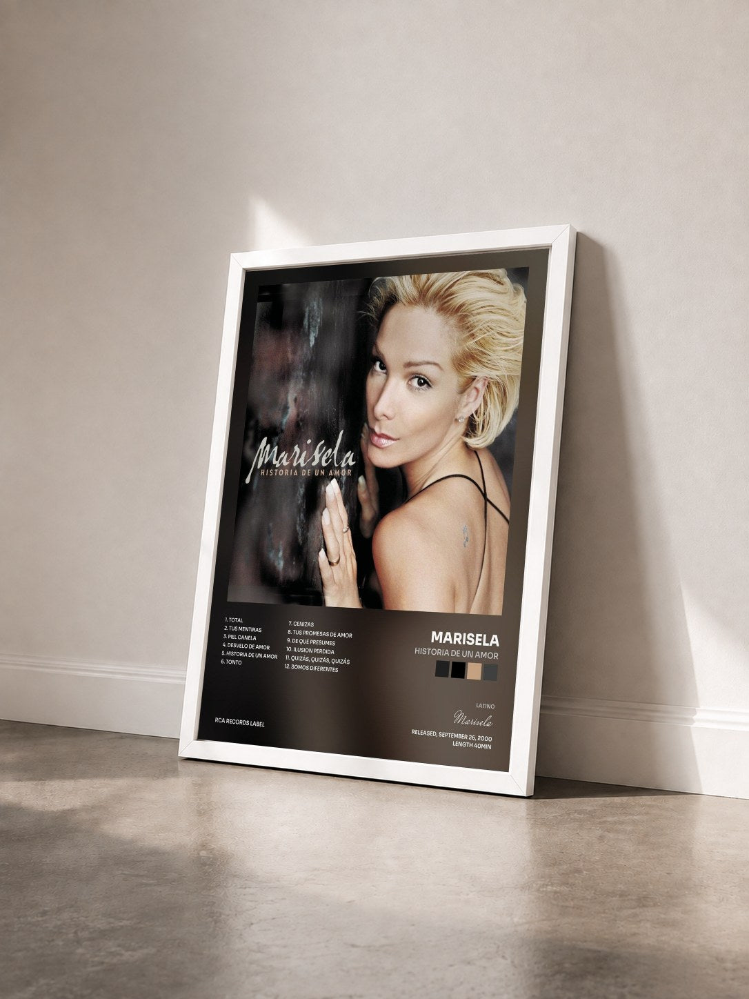 #blanc Tableau de l'album Historia de un Amor de Marisela vu de trois quarts, cadre blanc