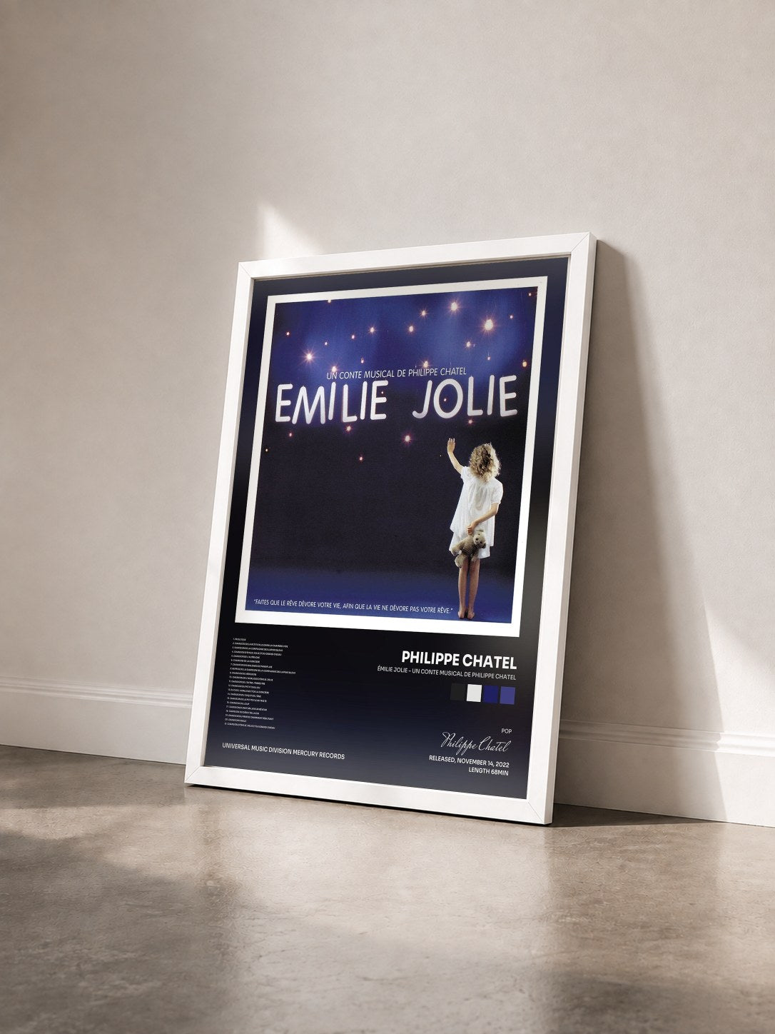 #blanc Tableau de l'album Émilie Jolie - Un conte musical de Philippe Chatel de Philippe Chatel vu de trois quarts, cadre blanc
