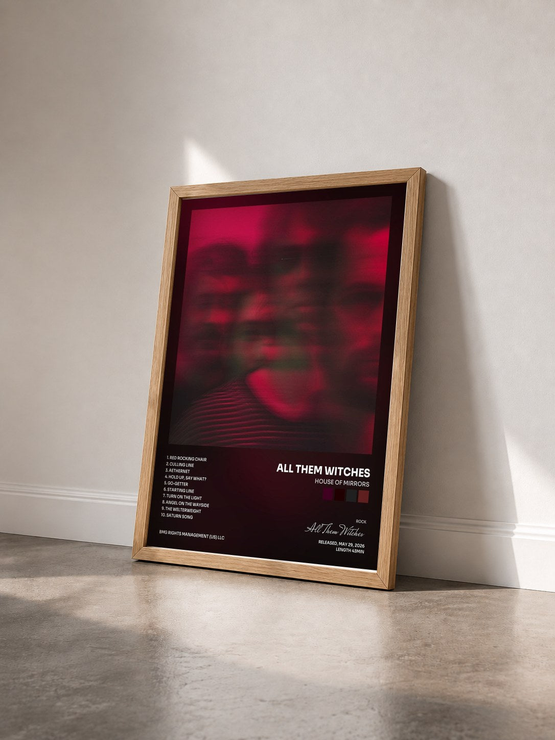 #bois Tableau de l'album House Of Mirrors de All Them Witches vu de trois quarts, cadre en bois brut