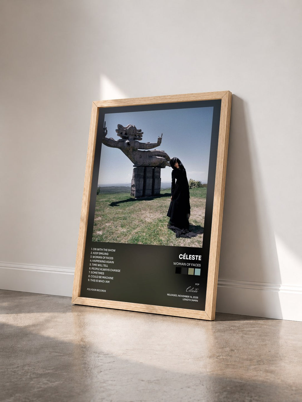 #bois Tableau de l'album Woman Of Faces de Céleste vu de trois quarts, cadre en bois brut