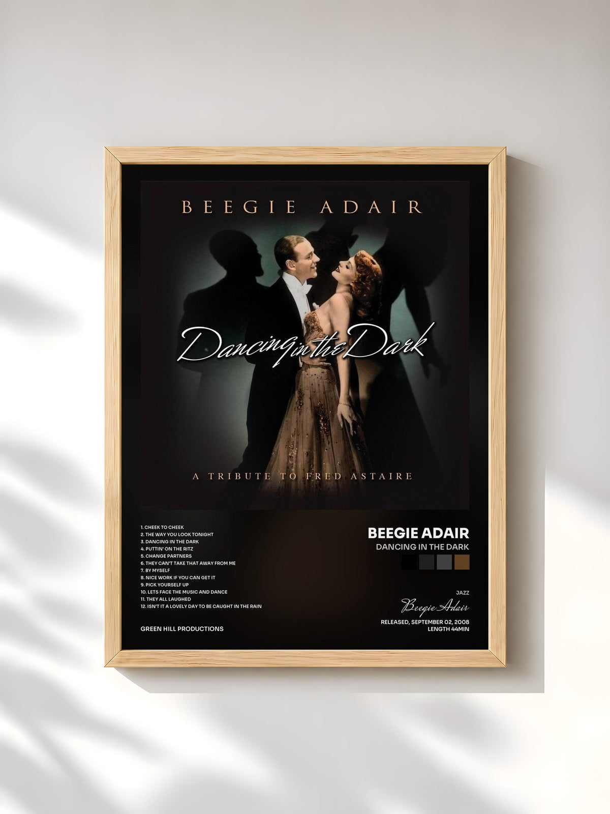 #bois Tableau de l'album Dancing In The Dark de Beegie Adair, cadre en bois brut, imprimé et encadré en France