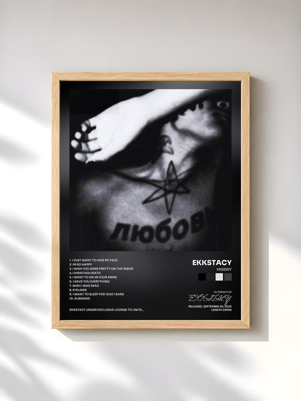 #bois Tableau de l'album misery de EKKSTACY, cadre en bois brut, imprimé et encadré en France