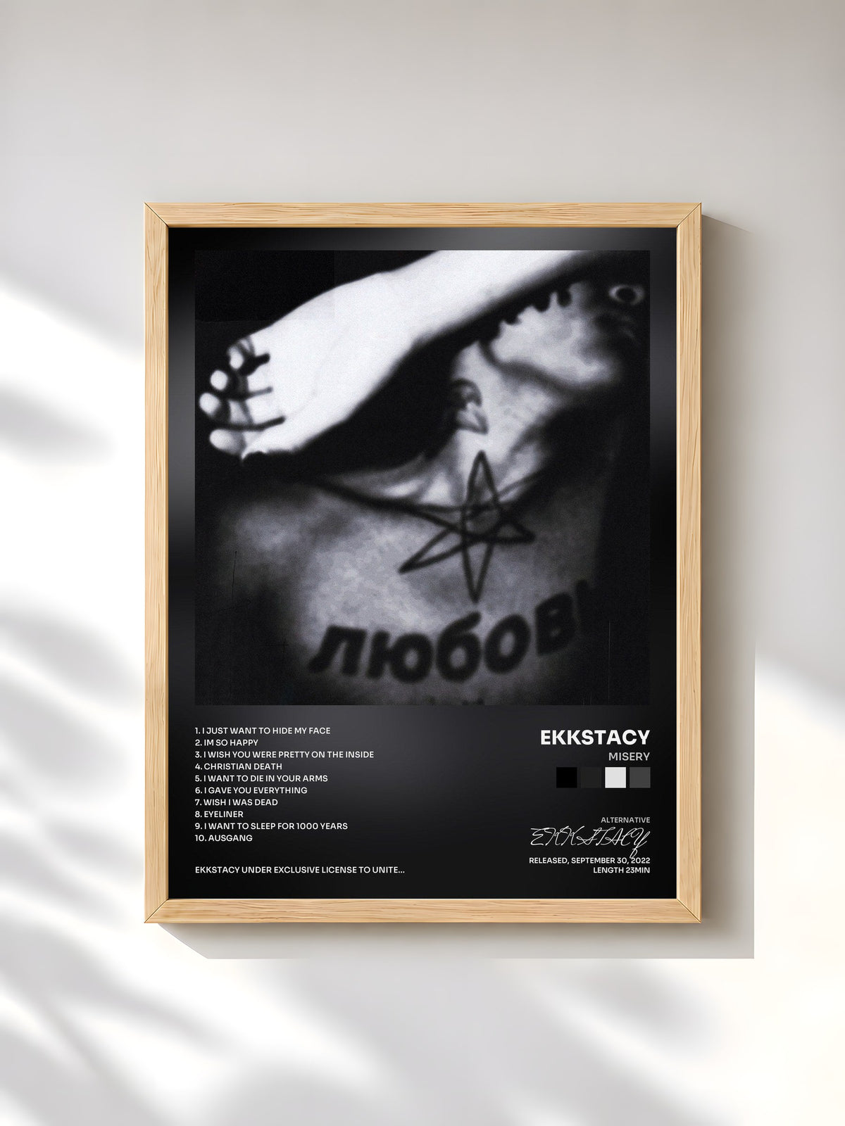 #bois Tableau de l'album misery de EKKSTACY, cadre en bois brut, imprimé et encadré en France