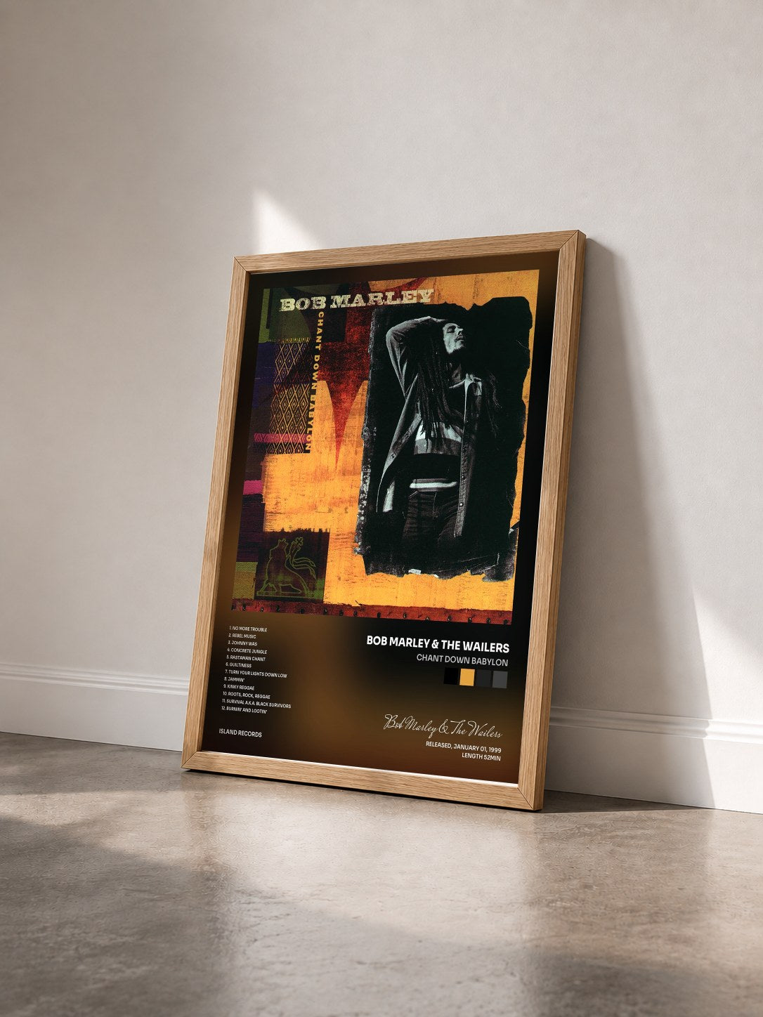 #bois Tableau de l'album Chant Down Babylon de Bob Marley & The Wailers vu de trois quarts, cadre en bois brut