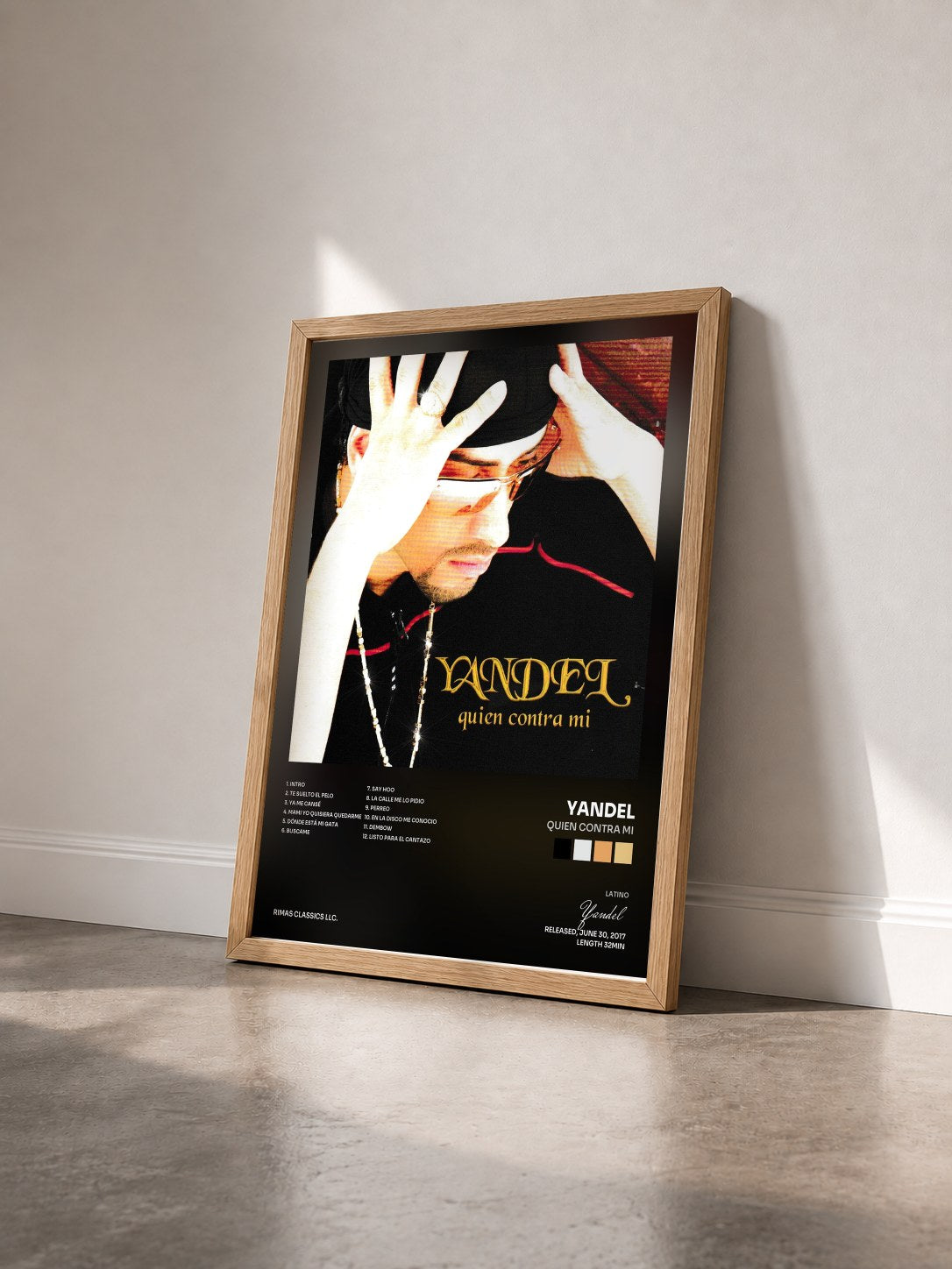 #bois Tableau de l'album Quien Contra Mi de Yandel vu de trois quarts, cadre en bois brut