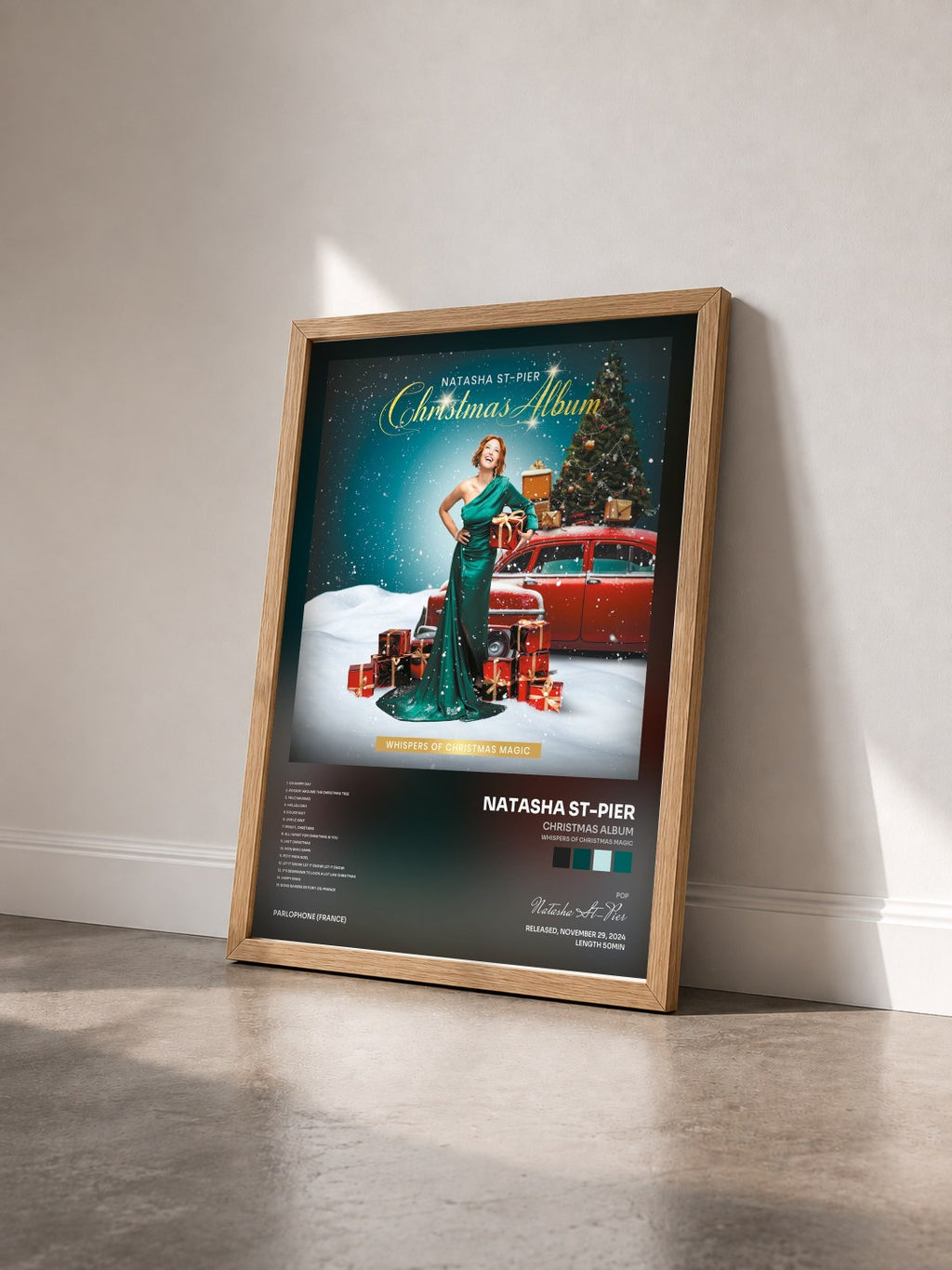 #bois Tableau de l'album Christmas Album (Whispers Of Christmas Magic) de Natasha St-Pier vu de trois quarts, cadre en bois brut