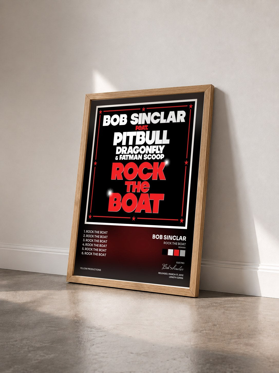 #bois Tableau de l'album Rock the Boat (Remixes) de Bob Sinclar vu de trois quarts, cadre en bois brut