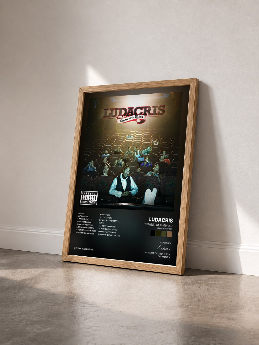 #bois Tableau de l'album Theater Of The Mind (Expanded Edition) de Ludacris vu de trois quarts, cadre en bois brut