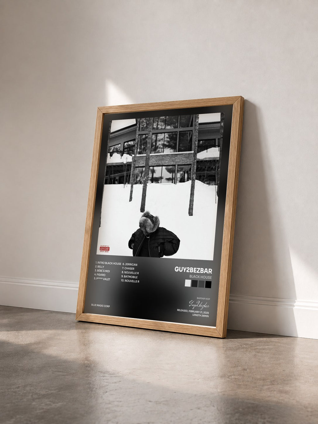 #bois Tableau de l'album Black House de Guy2bezbar vu de trois quarts, cadre en bois brut