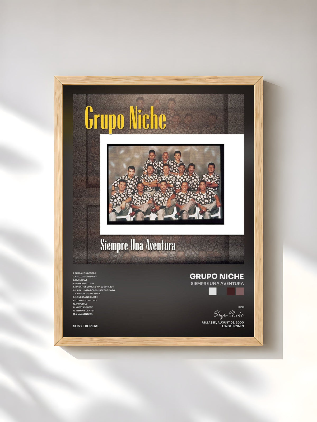 #bois Tableau de l'album Siempre Una Aventura de Grupo Niche, cadre en bois brut, imprimé et encadré en France