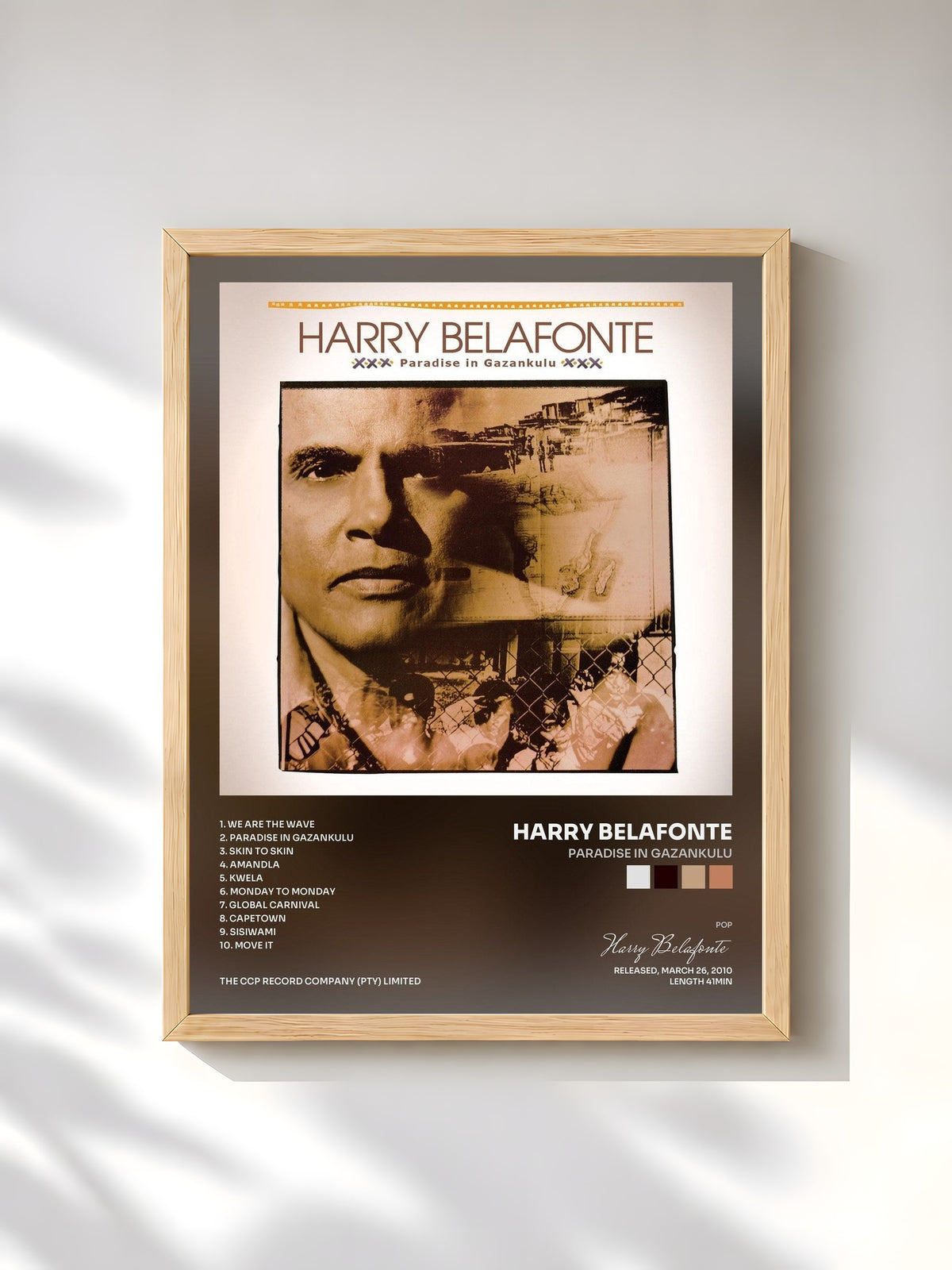 #bois Tableau de l'album Paradise In Gazankulu de Harry Belafonte, cadre en bois brut, imprimé et encadré en France