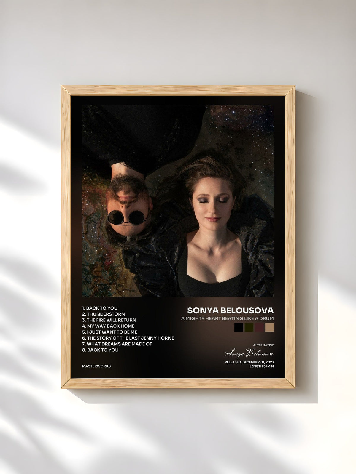 #bois Tableau de l'album A Mighty Heart Beating Like A Drum de Sonya Belousova, cadre en bois brut, imprimé et encadré en France