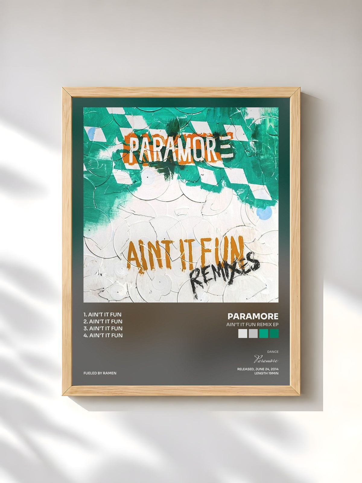 #bois Tableau de l'album Ain't It Fun Remix EP de Paramore, cadre en bois brut, imprimé et encadré en France
