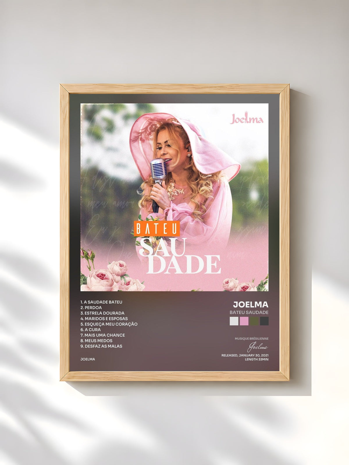 #bois Tableau de l'album Bateu Saudade de Joelma, cadre en bois brut, imprimé et encadré en France