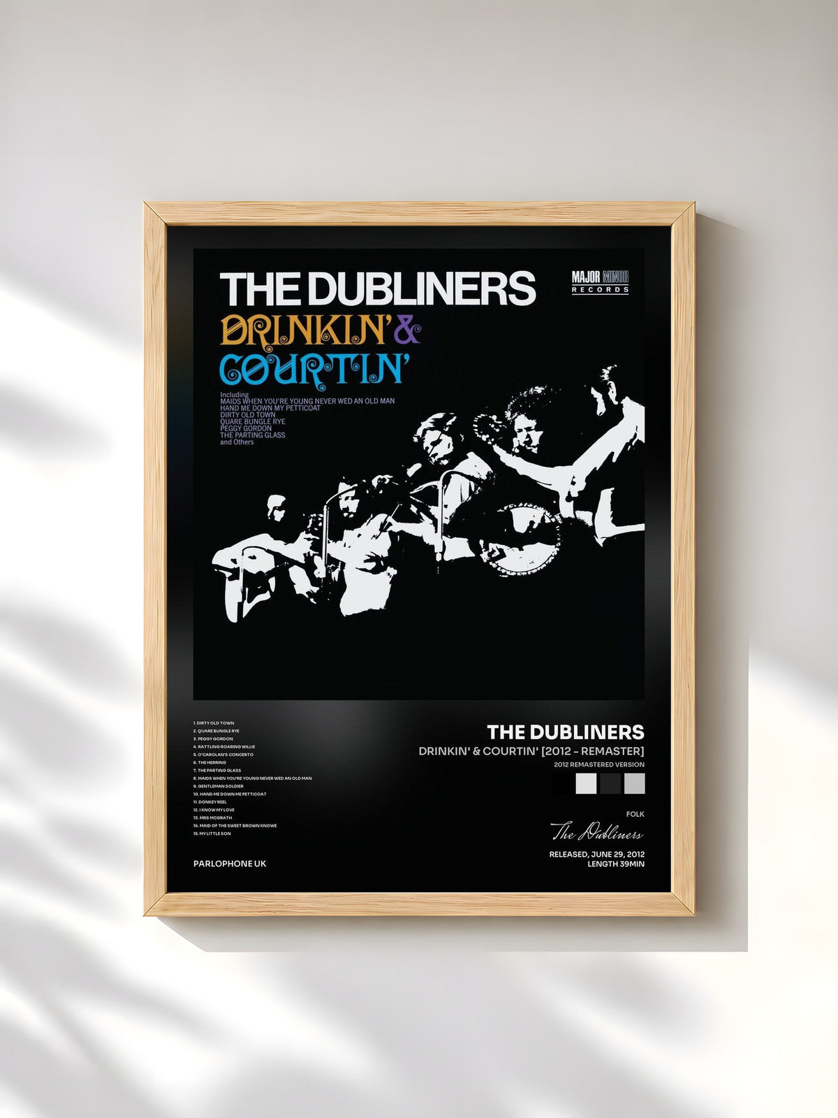 #bois Tableau de l'album Drinkin' & Courtin' [2012 - Remaster] (2012 Remastered Version) de The Dubliners, cadre en bois brut, imprimé et encadré en France