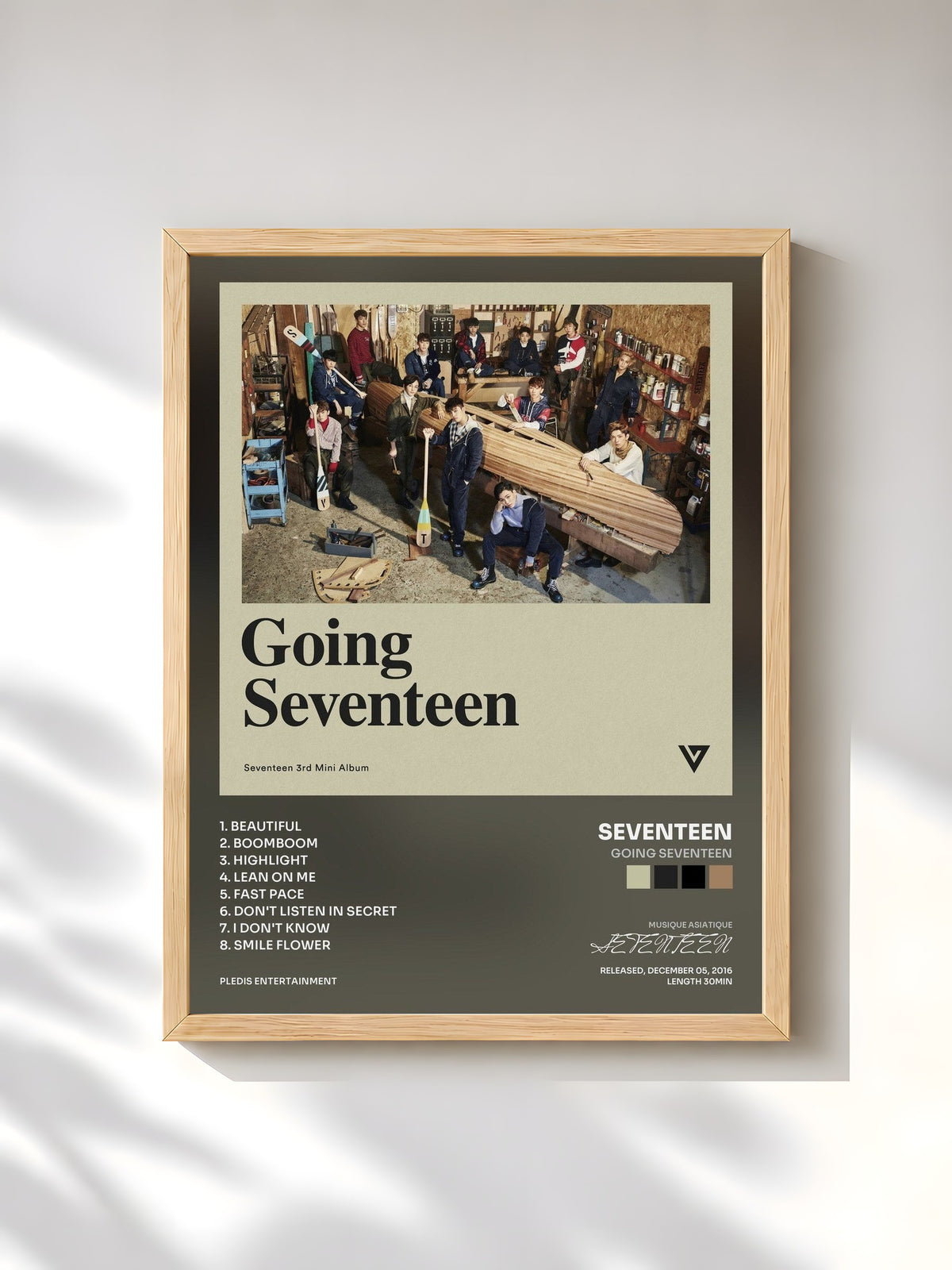 #bois Tableau de l'album Going Seventeen de SEVENTEEN, cadre en bois brut, imprimé et encadré en France