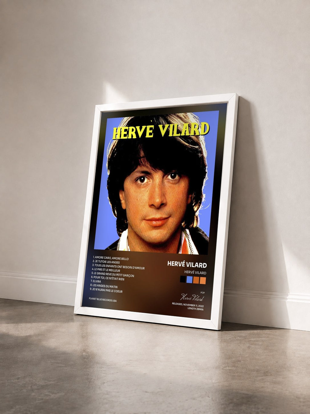 #blanc Tableau de l'album Hervé Vilard de Hervé Vilard vu de trois quarts, cadre blanc