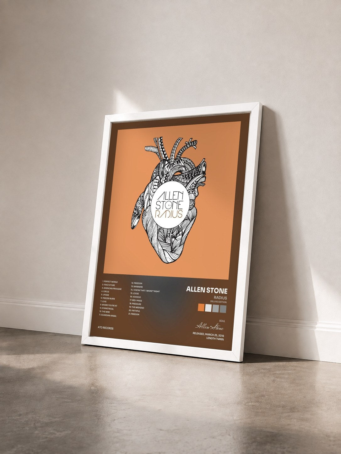#blanc Tableau de l'album Radius (Deluxe Edition) de Allen Stone vu de trois quarts, cadre blanc