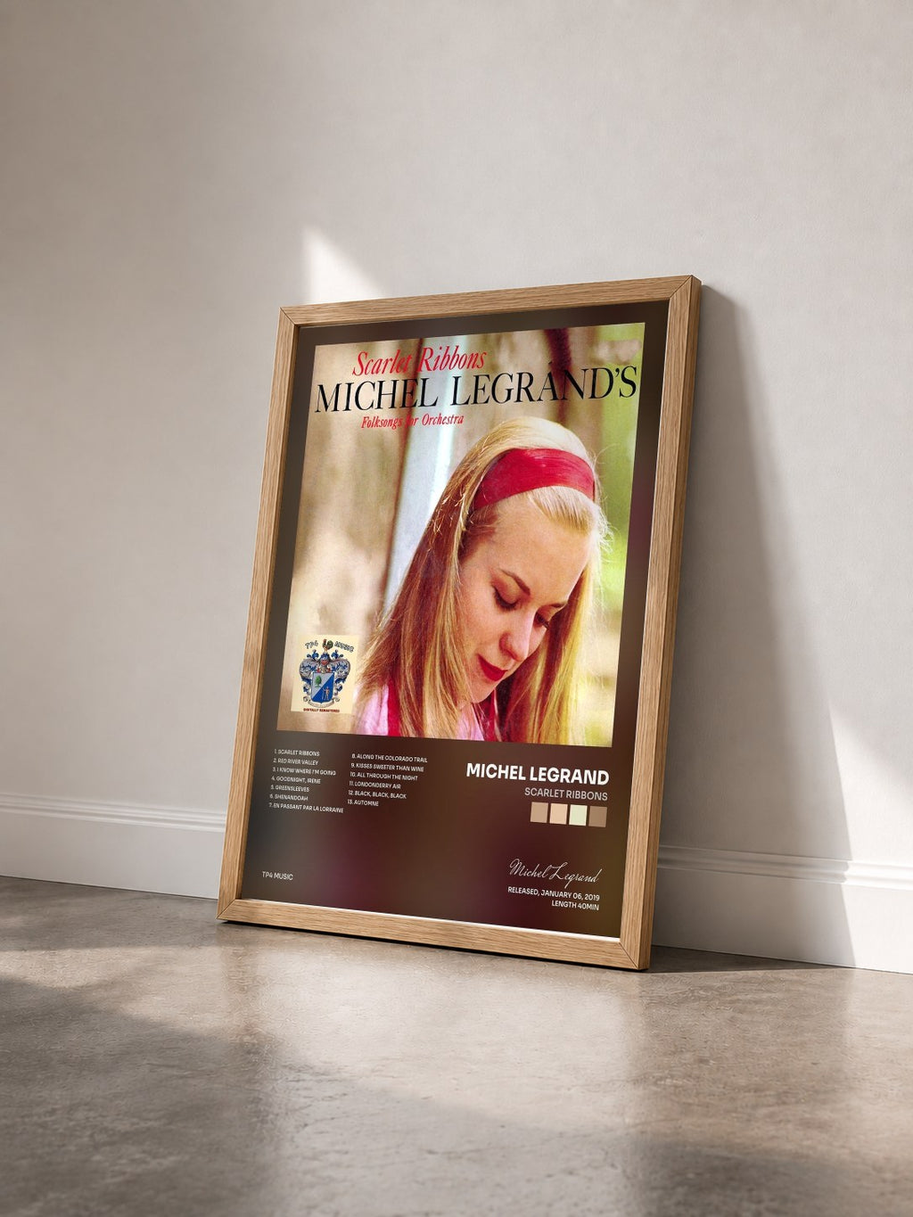 #bois Tableau de l'album Scarlet Ribbons de Michel Legrand vu de trois quarts, cadre en bois brut