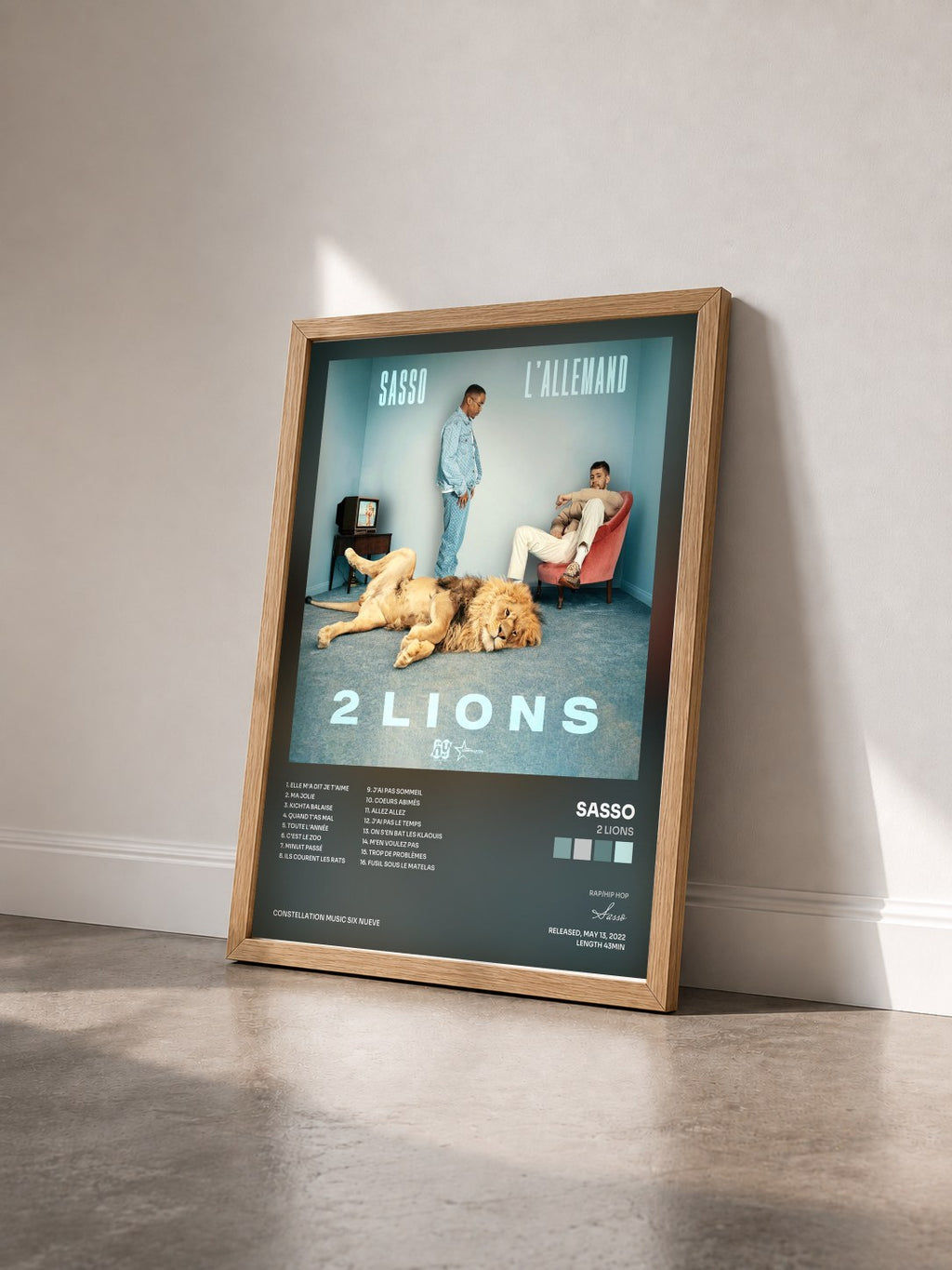 #bois Tableau de l'album 2 Lions de Sasso vu de trois quarts, cadre en bois brut