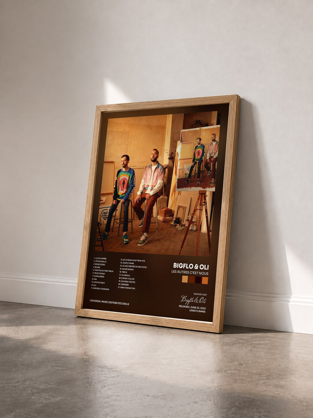 #bois Tableau de l'album Les autres c’est nous de Bigflo & Oli vu de trois quarts, cadre en bois brut