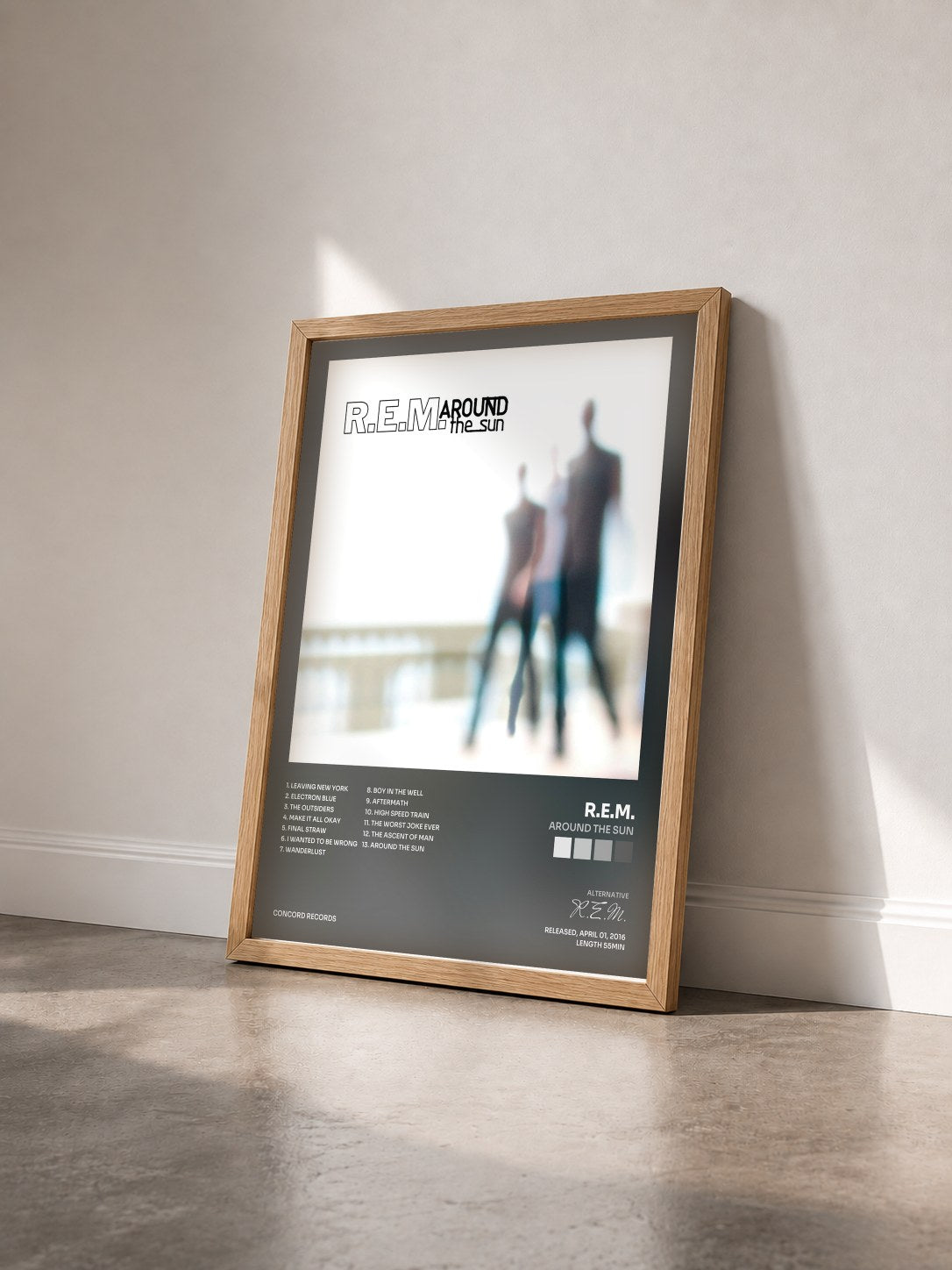 #bois Tableau de l'album Around The Sun de R.E.M. vu de trois quarts, cadre en bois brut